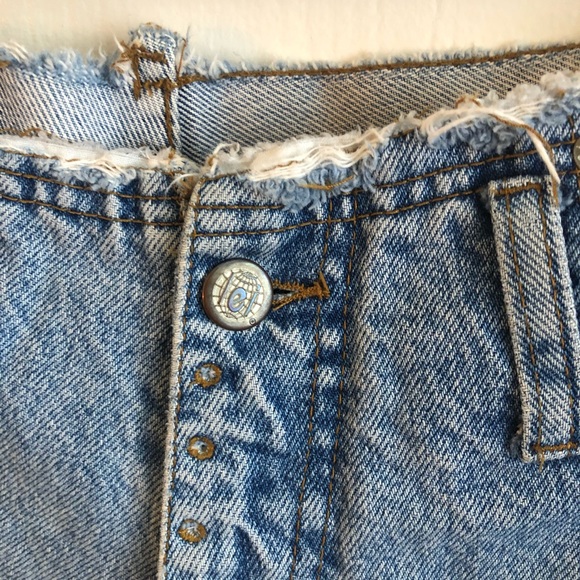 Vintage LEI high waisted jean shorts - Picture 3 of 7